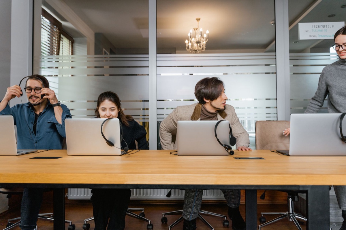 Espaço de trabalho com ferramentas de vendas